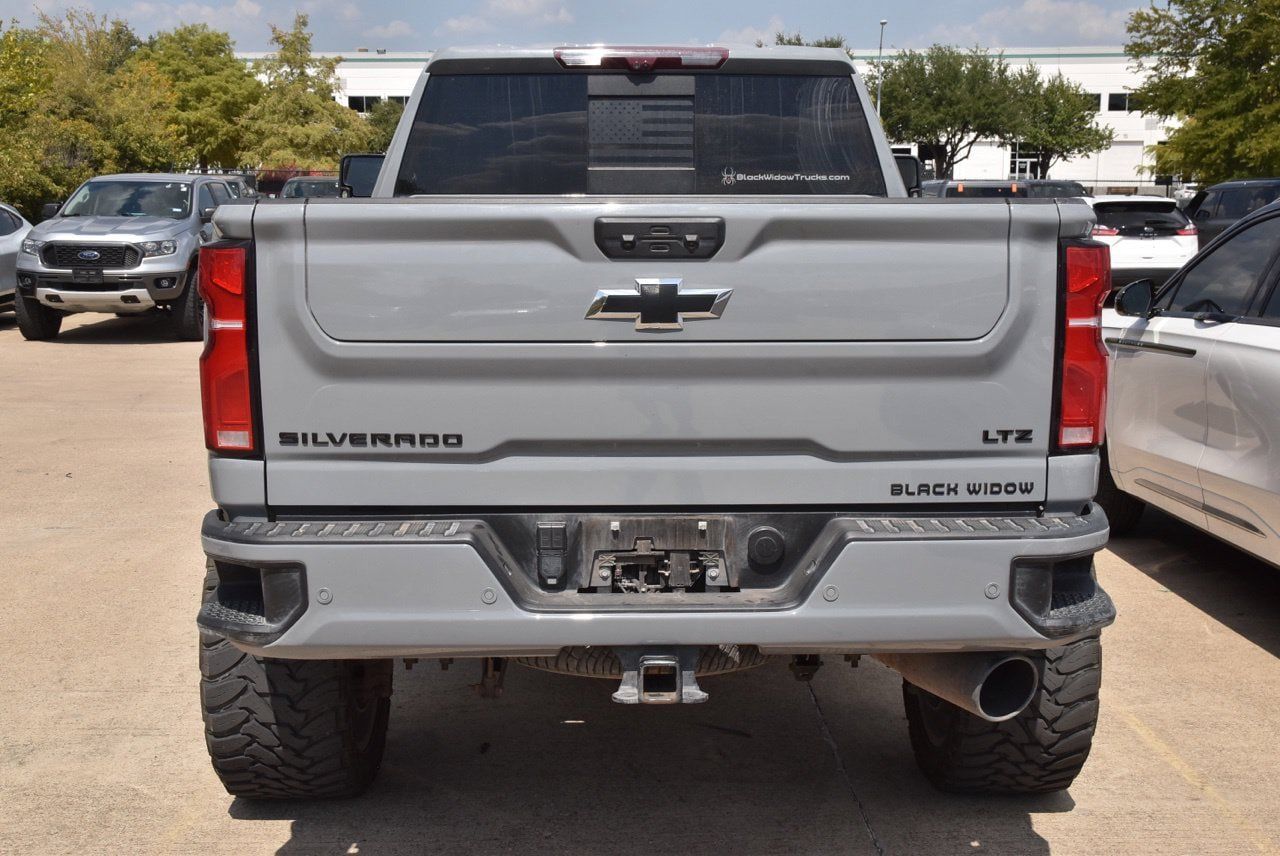 Used 2024 Chevrolet Silverado 2500 LTZ w/ LTZ Plus Package AWD/4WD image 6