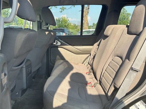 Used 2012 Nissan Pathfinder S image 11