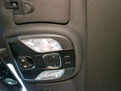 Used 2023 Jeep Compass Limited w/ Sun and Sound Group AWD/4WD image 28