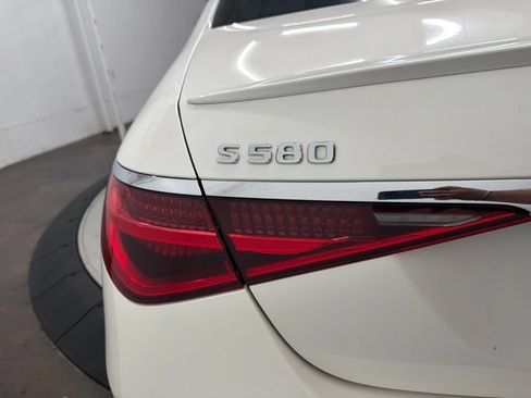 Used 2022 Mercedes-Benz S 580 4MATIC Sedan image 12