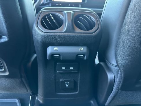 Used 2026 Jeep Wrangler Unlimited Rubicon AWD/4WD image 28