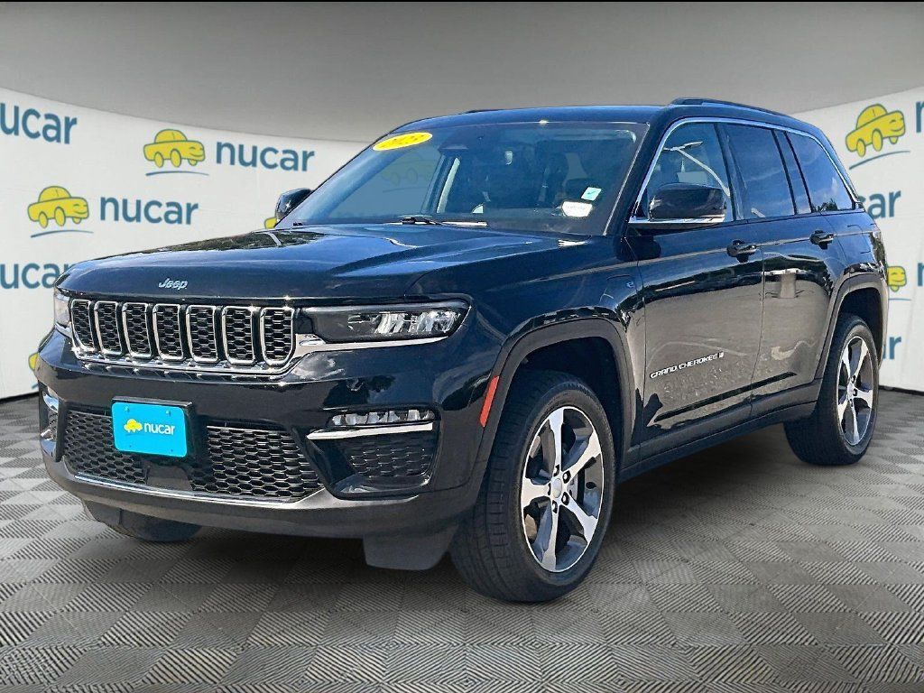 Used 2023 Jeep Grand Cherokee 4WD 4xe image 3