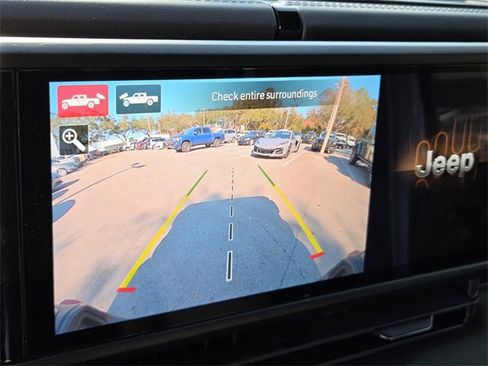 Used 2025 Jeep Gladiator Rubicon image 34