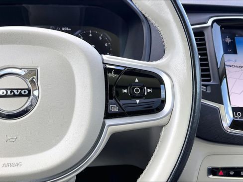 Used 2021 Volvo XC90 T5 Momentum w/ Protection Package Premier FWD image 25