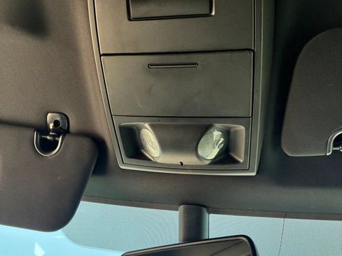 Used 2020 Dodge Grand Caravan SE FWD image 15