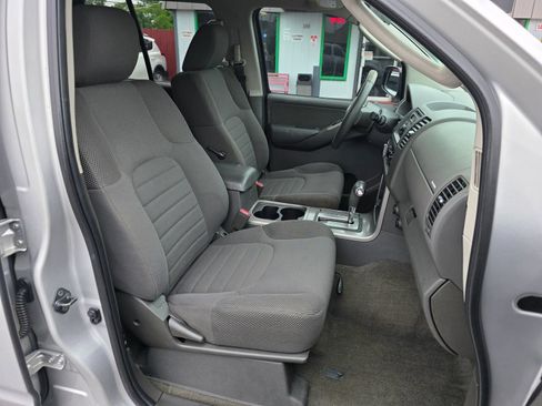 Used 2010 Nissan Pathfinder S AWD/4WD image 10