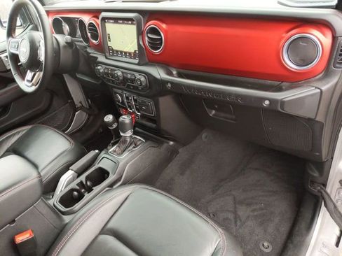 Used 2019 Jeep Wrangler Unlimited Rubicon w/ Uconnect 4C Nav & Sound Group image 33