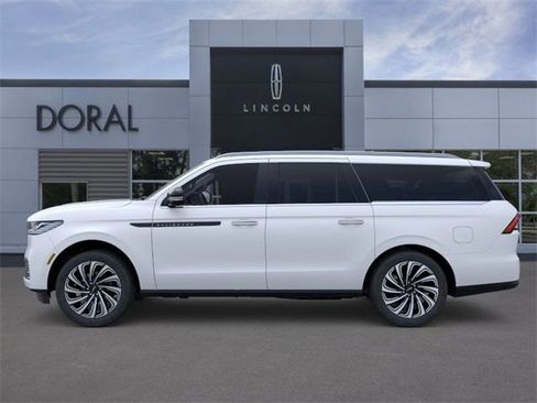New 2025 Lincoln Navigator L Black Label image 3