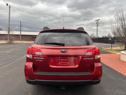 Used 2014 Subaru Outback 2.5i Limited w/ Moonroof Package image 7