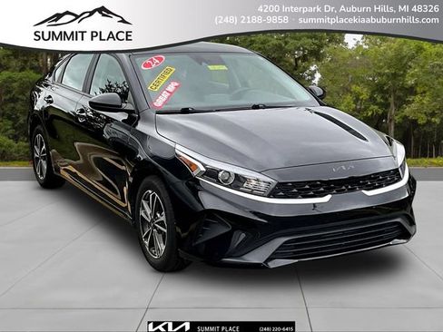 Certified 2024 Kia Forte LXS FWD image 1