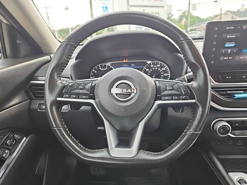 Used 2023 Nissan Altima 2.5 SR w/ SR Premium Package AWD/4WD image 25