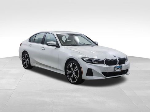 Used 2023 BMW 330i xDrive Sedan w/ Premium Package image 7