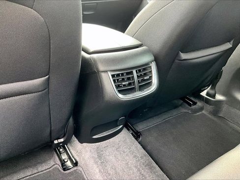 Used 2022 Chevrolet Malibu LT image 25