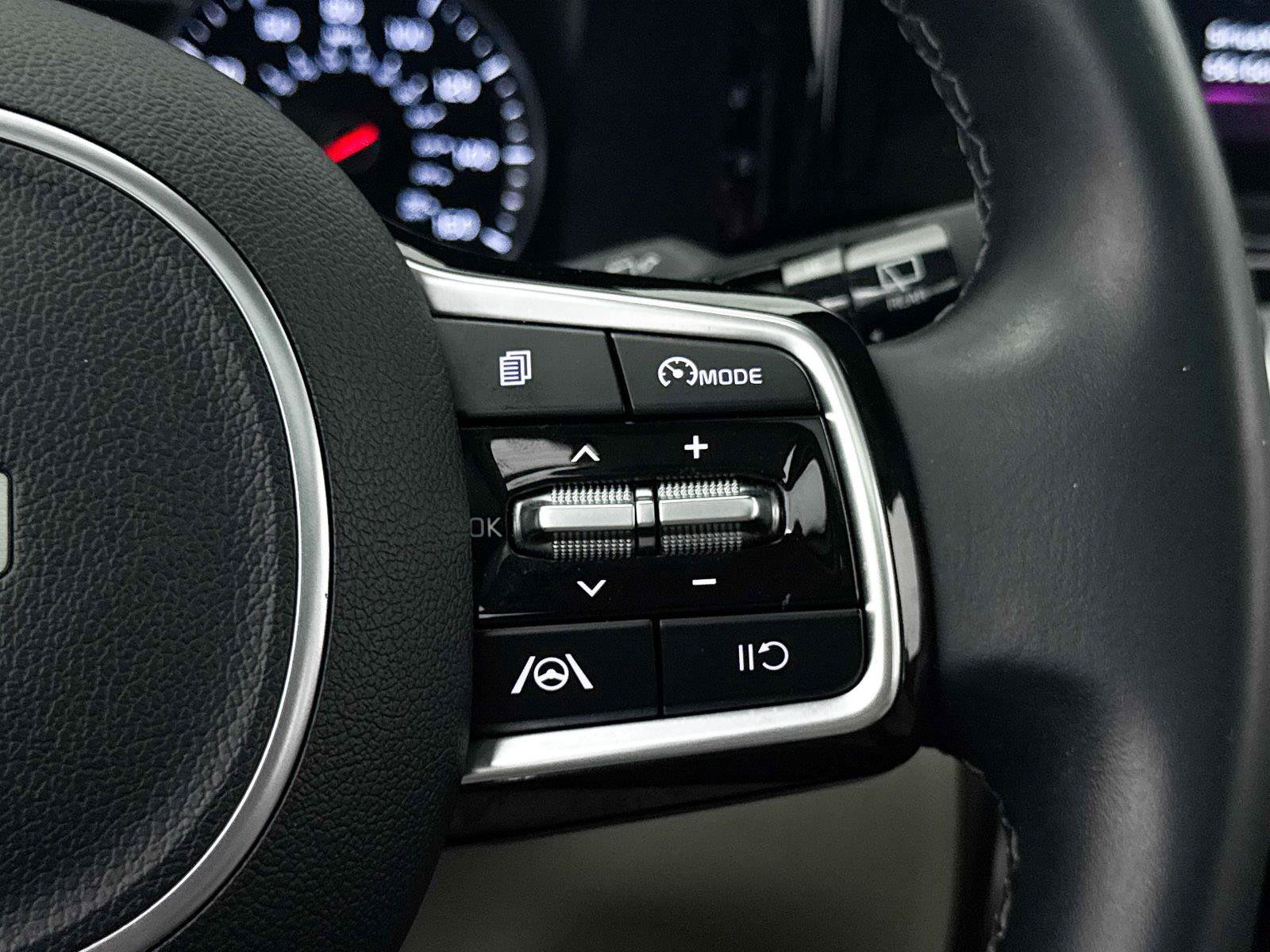 Used 2023 Kia Sorento S w/ Panoramic Sunroof Package FWD image 35