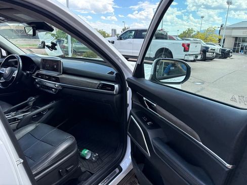 Used 2021 Kia Telluride EX w/ EX Premium Package AWD/4WD image 29
