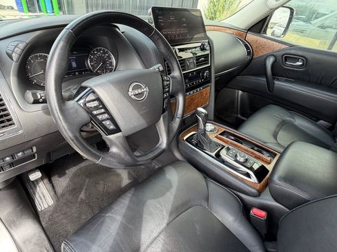 Used 2024 Nissan Armada SL image 7
