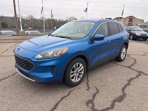 Used 2021 Ford Escape SE w/ Convenience Package image 3