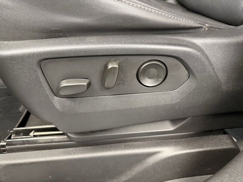 Used 2023 Chevrolet Tahoe Z71 image 40