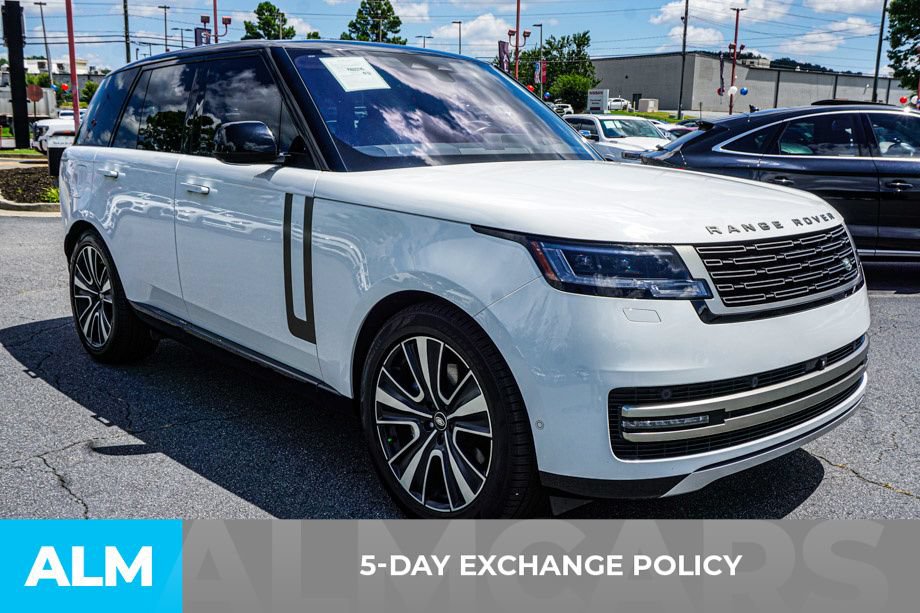 Used 2023 Land Rover Range Rover SE AWD/4WD image 3