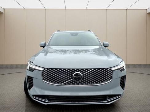 New 2026 Volvo XC90 B6 Plus w/ Protection Package Premier AWD/4WD image 4