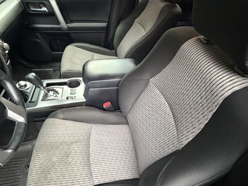 Used 2019 Toyota 4Runner SR5 AWD/4WD image 16