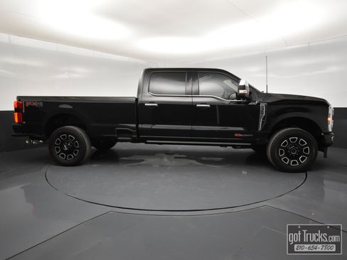 Used 2024 Ford F350 Platinum w/ FX4 Off-Road Package image 53