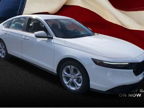 Certified 2025 Honda Accord LX image 2