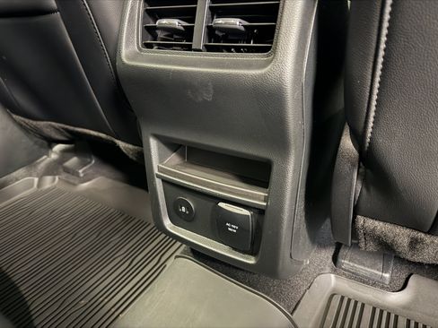 Used 2024 Ford Edge SEL w/ Convenience Package AWD/4WD image 22