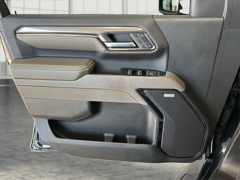 Used 2024 Chevrolet Silverado 2500 ZR2 w/ Technology Package AWD/4WD image 18