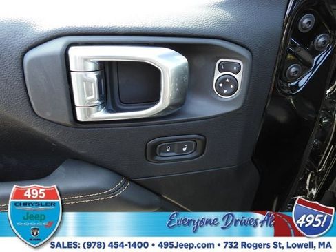 New 2025 Jeep Wrangler Sahara w/ Technology Group image 18