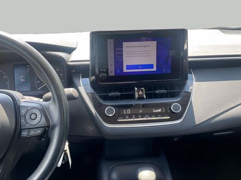 Used 2025 Toyota Corolla LE FWD image 6