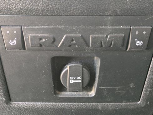 Used 2016 RAM 1500 Laramie w/ Convenience Group image 16