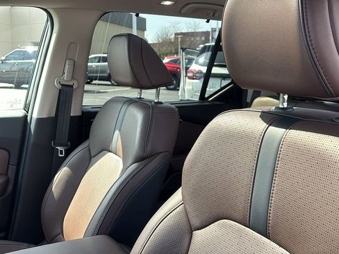 Used 2024 Honda Pilot Elite image 25