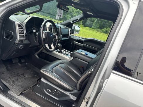 Used 2019 Ford F150 Platinum w/ Equipment Group 701A Luxury AWD/4WD image 9