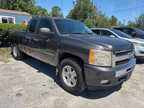 Used 2011 Chevrolet Silverado 1500 LT w/ All-Star Edition AWD/4WD image 3