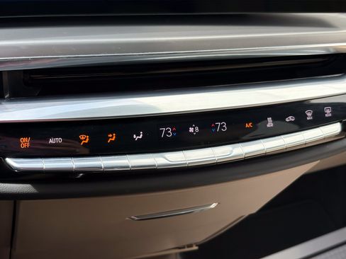 Certified 2024 Cadillac Lyriq Luxury w/ Nappa Leather Package AWD/4WD image 27