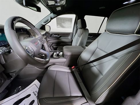 New 2026 GMC Yukon Elevation image 16