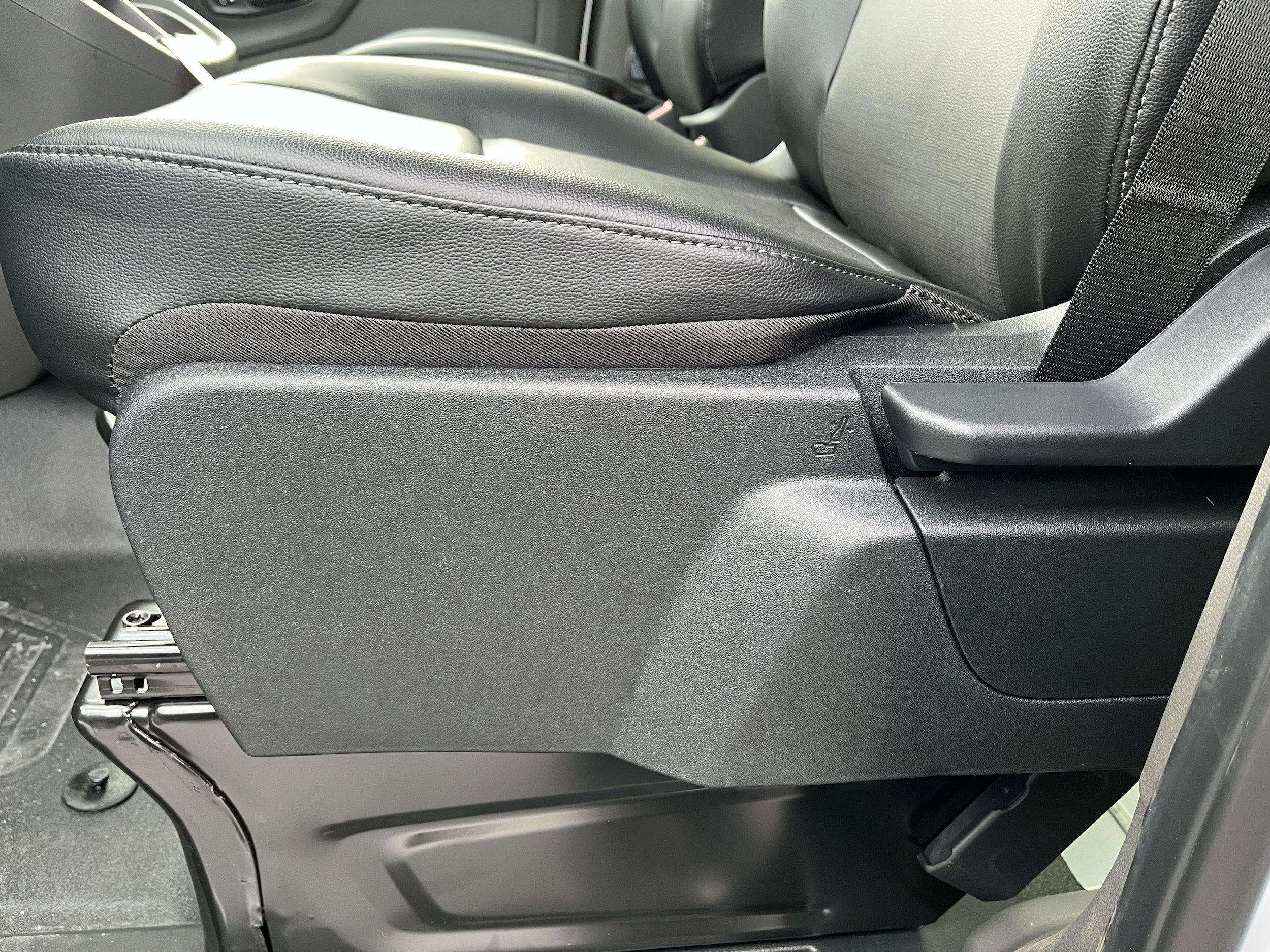 New 2026 Ford Transit 250 148 Medium Roof RWD image 8