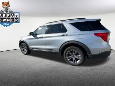Used 2023 Ford Explorer XLT w/ Equipment Group 202A AWD/4WD image 7