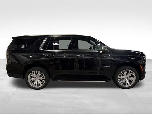Used 2025 Chevrolet Tahoe Premier AWD/4WD image 8