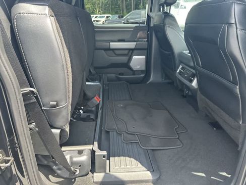 Used 2024 Ford F350 Lariat w/ Chrome Package image 27