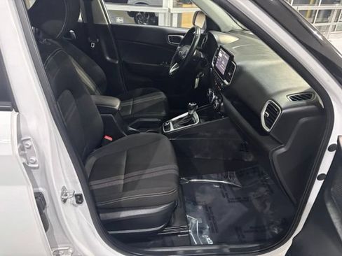 Used 2021 Hyundai Venue SEL FWD image 35