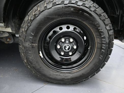 Used 2023 Ford Bronco Black Diamond AWD/4WD image 35