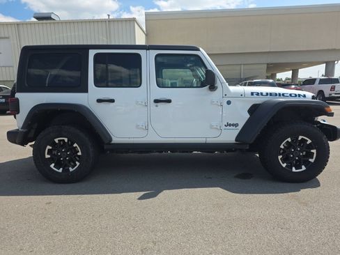 Used 2024 Jeep Wrangler Unlimited Rubicon 4xe AWD/4WD image 4