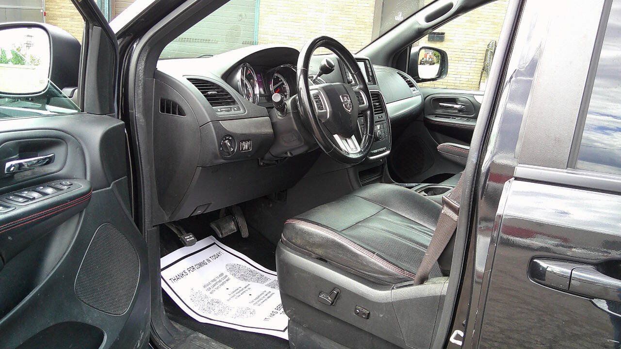 Used 2019 Dodge Grand Caravan GT FWD image 18