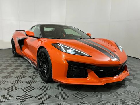 Used 2025 Chevrolet Corvette Z06 RWD image 4