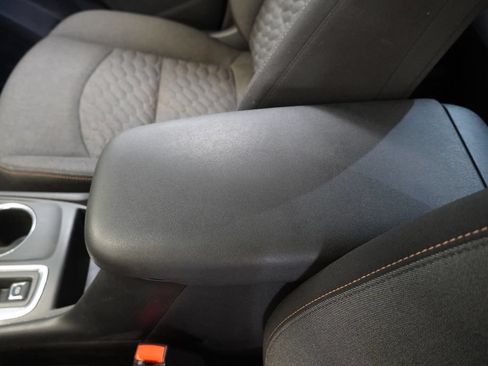 Used 2018 Chevrolet Equinox LT FWD image 23