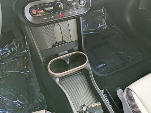 Certified 2025 MINI Cooper S image 11