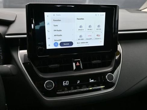 Used 2025 Toyota Corolla LE FWD image 44