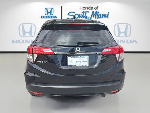 Certified 2022 Honda HR-V LX image 6